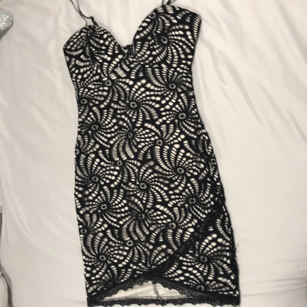 Black mini dress🖤